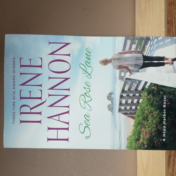 Set of 5 Paperback Novels: Sparks, Michaels, Kramer, Hannon, Quick - Picture 10 of 12